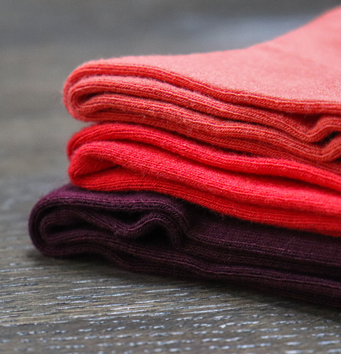 Shades of Red 3 Pack of Bamboo Socks